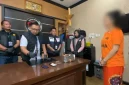 Satresnarkoba Polrestabes Medan menangkap AAFL (26) alias Miss D, seorang DJ yang diduga mengedarkan vape narkoba atau Pod Getar. Foto: Ist.