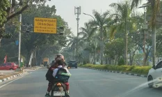 Kabut Asap Karhutla Melanda Pekanbaru, Siswa PAUD–SMP Belajar Daring Senin