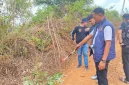 Penyidik Polres Lampung Utara melakukan olah tempat kejadian perkara di lokasi pembegalan, Jalan Simpang Limus, Desa Buminabung, Kecamatan Abung Kunang, Rabu (19/8/2026). Foto: Ist.