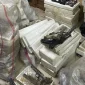 Sebagian dari temuan sebanyak 996 pucuk senjata yang tersimpan di gudang sebuah yayasan di kawasan Pondok Pinang, Kebayoran Lama, Jakarta Selatan. Foto: Ist.