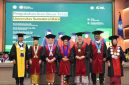 Rektor Universitas Sumatera Utara Prof. Muryanto Amin bersama lima Guru Besar Tetap yang baru saja dikukuhkan dalam acara Pengukuhan Guru Besar Tetap USU, Selasa (4/8/2026). Foto: Ist.