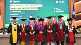 Rektor Universitas Sumatera Utara Prof. Muryanto Amin bersama lima Guru Besar Tetap yang baru saja dikukuhkan dalam acara Pengukuhan Guru Besar Tetap USU, Selasa (4/8/2026). Foto: Ist.