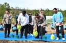 Bupati Samosir Bersama Kapolda Sumut Tanam Bawang Putih Serentak