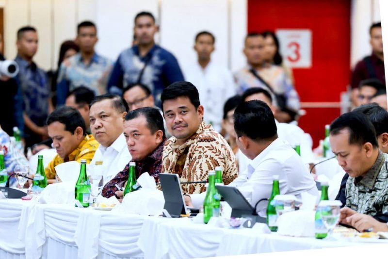 Gubernur Sumatera Utara, Muhammad Bobby Afif Nasution, hadir dalam Rapat Koordinasi Forkopimda se-Sumatera di Ruang Balairungsari, Batam, Rabu (12/8/2026). Foto: Ist.