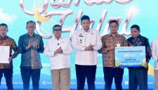 Gubernur Sumatera Utara Bobby Nasution bersama jajaran terkait dalam pembukaan Sumut Halal Fest 2026 di Medan, Rabu (26/8/2026). Foto: Ist.