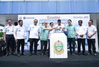 Gubernur Sumatera Utara Muhammad Bobby Afif Nasution (tengah) bersama pejabat terkait menekan tombol peresmian peluncuran Angkutan Umum Massal BRT Mebidang, Rabu (19/8/2026). Foto: Ist.
