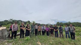 Pengadilan Negeri Balige melaksanakan eksekusi sebidang tanah warisan seluas sekitar 4.700 meter persegi di Dusun II, Desa Sitolu Huta, Kecamatan Pangururan, Kabupaten Samosir, Rabu (29/7/2026). 