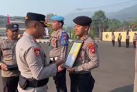 Kapolres Kayong Utara Pimpin Upacara PTDH Aiptu R(Foto:Ist) 