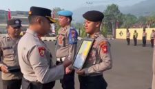 Kapolres Kayong Utara Pimpin Upacara PTDH Aiptu R(Foto:Ist)