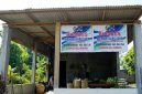 Kantor dan unit usaha BUMDes Mekar Sari Jaya di Desa Mekar Sari, Kecamatan Deli Tua, Kabupaten Deli Serdang, yang kini menjadi sorotan terkait dugaan pendirian di atas lahan sengketa, kejanggalan dokumen, serta penggunaan Dana Desa yang mendesak diaudit. Foto: Hendra.