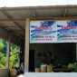 Kantor dan unit usaha BUMDes Mekar Sari Jaya di Desa Mekar Sari, Kecamatan Deli Tua, Kabupaten Deli Serdang, yang kini menjadi sorotan terkait dugaan pendirian di atas lahan sengketa, kejanggalan dokumen, serta penggunaan Dana Desa yang mendesak diaudit. Foto: Hendra.