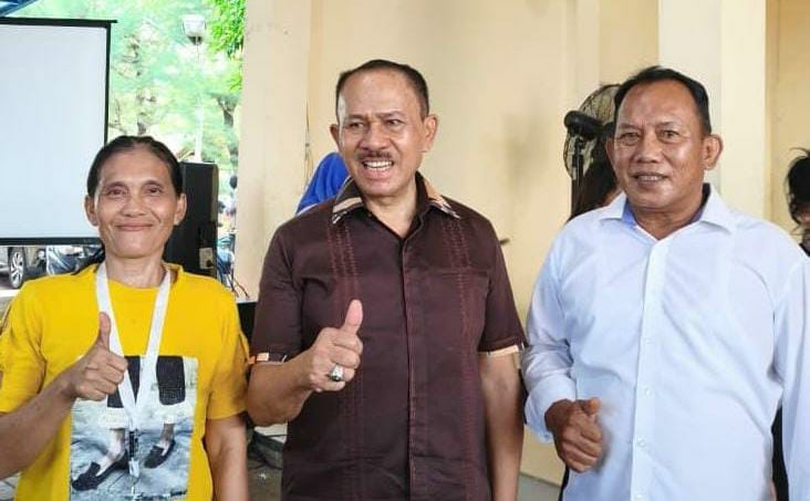 Anggota DPR RI Komisi XIII Dr Maruli Siahaan,SH.MH turun langsung mendengar aspirasi warga Dapil Sumut I di Marindal. Foto: Ist.