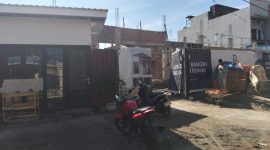 Pembangunan proyek Komplek Deli Prime Residence di Kelurahan Deli Tua, Kabupaten Deli Serdang, yang diduga berjalan tanpa mengantongi izin Persetujuan Bangunan Gedung (PBG), izin alih fungsi lahan, serta dokumen lingkungan yang sah. Organisasi MAI Sumut mendesak Satpol PP segera menyegel dan menghentikan aktivitas pembangunan tersebut. Foto: Hendra.