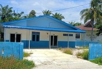 Bangunan dapur Satuan Pelayanan Pemenuhan Gizi Kecamatan Bosar Maligas, Kabupaten Simalungun, yang telah disewa dan direnovasi sejak Desember 2025 namun hingga kini belum beroperasi karena belum ada izin pengoperasian dari Badan Gizi Nasional. Foto: Ist.