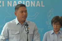 Kepala Badan Gizi Nasional (BGN) Sudaryono memberikan keterangan pers terkait anggaran Program Makan Bergizi Gratis (MBG) tahun 2027 yang diproyeksikan mencapai Rp240 triliun, di Jakarta, Jumat (28/8/2026). Ia menyebut 97 persen anggaran dialokasikan langsung untuk kebutuhan pangan, sementara hanya 3 persen untuk operasional lembaga. Foto: Ist.
