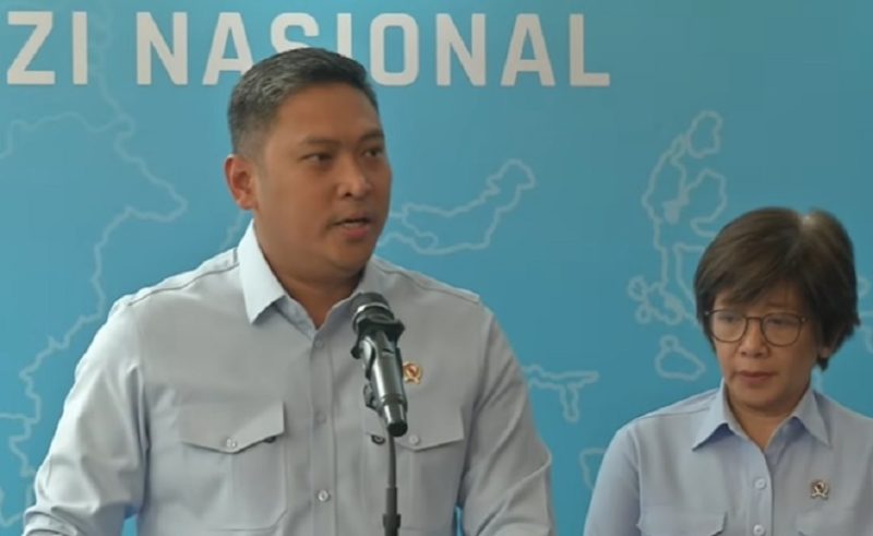 Kepala Badan Gizi Nasional (BGN) Sudaryono memberikan keterangan pers terkait anggaran Program Makan Bergizi Gratis (MBG) tahun 2027 yang diproyeksikan mencapai Rp240 triliun, di Jakarta, Jumat (28/8/2026). Ia menyebut 97 persen anggaran dialokasikan langsung untuk kebutuhan pangan, sementara hanya 3 persen untuk operasional lembaga. Foto: Ist.