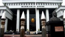 Gedung Mahkamah Agung RI, lembaga yang menerbitkan SEMA Nomor 4 Tahun 2026 pada Rabu (19/8/2026). Aturan baru ini menegaskan putusan bebas tidak dapat diajukan banding maupun kasasi, serta mengatur ketentuan penahanan dan syarat formal upaya hukum untuk putusan lepas. Foto: Ist.
