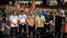 Menteri Koordinator Politik dan Keamanan Djamari Chaniago memberikan keterangan pers di kawasan Senayan, Jakarta Pusat, Kamis (27/8/2026). Foto: Ist.