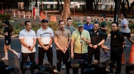 Menteri Koordinator Politik dan Keamanan Djamari Chaniago memberikan keterangan pers di kawasan Senayan, Jakarta Pusat, Kamis (27/8/2026). Foto: Ist.