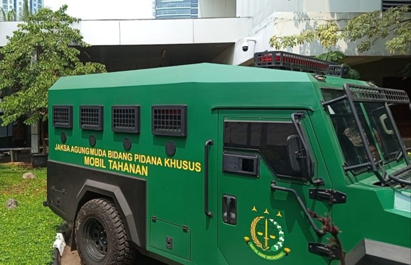 Mobil tahanan Kejagung tiba di KPK untuk jemput eks Jampidsus Febrie Adriansyah. Foto: Ist.