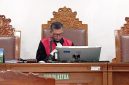 Hakim Tunggal Sulistyo Muhamad Dwi Putro membacakan putusan penolakan praperadilan Asrul Azis Taba terkait tindakan penggeledahan KPK dalam kasus dugaan korupsi kuota haji, di Pengadilan Negeri Jakarta Selatan, Senin (10/8/2026). Foto: Ist.