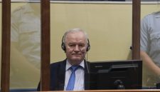 Ratko Mladic tampak saat menjalani sidang di Pengadilan Kriminal Internasional untuk Bekas Yugoslavia (ICTY), Den Haag. Foto: Ist.