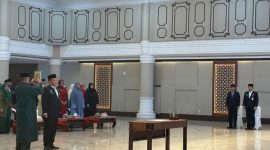 Gubernur Sumatera Utara, Muhammad Bobby Afif Nasution, melantik Timur Tumanggor sebagai Penjabat Sekretaris Daerah Sumatera Utara di Aula Raja Inal Siregar, Kantor Gubernur Sumut, Jumat (14/8/2026).