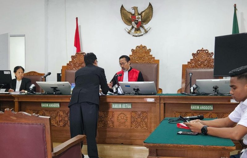 Suasana sidang praperadilan kelima Roy Suryo di Pengadilan Negeri Jakarta Selatan, Senin (31/8/2026). Hakim Tunggal I Ketut Darpawan memimpin persidangan yang terpaksa ditunda lantaran Jaksa Penuntut Umum dan Menteri Keuangan selaku turut termohon tidak hadir tanpa alasan jelas. Sidang lanjutan dijadwalkan 7 September 2026. Foto: Ist.