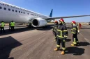 Pesawat Garuda Indonesia GA604 yang mengalami pecah ban saat lepas landas dari Jakarta mendarat dengan selamat di Bandara Sultan Hasanuddin, Makassar, Kamis (3/9/2026). Foto: Ist.