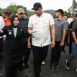 Gubernur Sumatera Utara Muhammad Bobby Afif Nasution didampingi Penjabat Bupati Langkat Tiorita Br. Surbakti meninjau secara langsung lokasi jalan longsor di Dusun Pamah Semelir, Desa Telagah, Kabupaten Langkat, Jumat (11/9/2026). Foto: Ist.