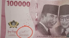 Uang Rupiah emisi tahun cetak 2026 bernilai Rp100.000 yang memuat tanda tangan Purbaya Yudhi Sadewa selaku Menteri Keuangan dan Perry Warjiyo selaku Gubernur BI. Bank Indonesia menegaskan uang tersebut tetap sah dan berlaku sebagai alat pembayaran yang sah di seluruh wilayah NKRI, meski kedua pejabat terkait telah berganti. Foto: Ist.