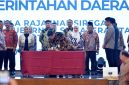 Gubernur Sumut Bobby Nasution bersama kepala daerah se-Sumut mengikuti rapat koordinasi penguatan tata kelola pemerintahan dan pencegahan korupsi bersama KPK. Foto: Ist.
