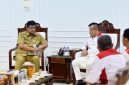 Gubernur Sumatera Utara Muhammad Bobby Afif Nasution (kiri) saat menerima audiensi jajaran pengurus DPD Abpednas Sumut di Kantor Gubernur Sumut, Medan, Senin (21/9/2026). Foto: Ist.