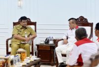 Gubernur Sumatera Utara Muhammad Bobby Afif Nasution (kiri) saat menerima audiensi jajaran pengurus DPD Abpednas Sumut di Kantor Gubernur Sumut, Medan, Senin (21/9/2026). Foto: Ist.
