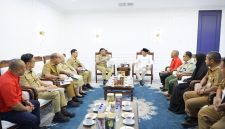 Gubernur Sumatera Utara Muhammad Bobby Afif Nasution menerima audiensi Pengurus Persatuan Dokter Hewan Indonesia Cabang Sumut di Kantor Gubernur Sumut, Medan, Senin (7/9/2026). Foto: Ist.