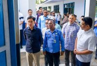 Wakil Presiden Gibran Rakabuming Raka didampingi Gubernur Sumatera Utara Muhammad Bobby Afif Nasution meninjau langsung kondisi ruang kelas SMA Negeri 1 Barus, Kabupaten Tapanuli Tengah, Jumat (4/9/2026). Foto: Ist.
