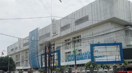 Gedung Kantor Dinas Pendidikan Provinsi Sumatera Utara. Proyek rehabilitasi Gedung A senilai Rp2,7 miliar dinyatakan gagal lelang pada Rabu (23/9/2026), setelah syarat subklasifikasi yang dinilai tidak lazim menyebabkan 11 dari 12 peserta mundur dan peserta tunggal gugur saat evaluasi. Foto: Ist.