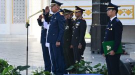 Wakil Gubernur Sumatera Utara Surya memimpin upacara peringatan Hari Perhubungan Nasional (Harhubnas) 2026 di Lapangan Astaka, Jalan Pancing, Deliserdang, Kamis (17/9/2026). Foto: Ist.
