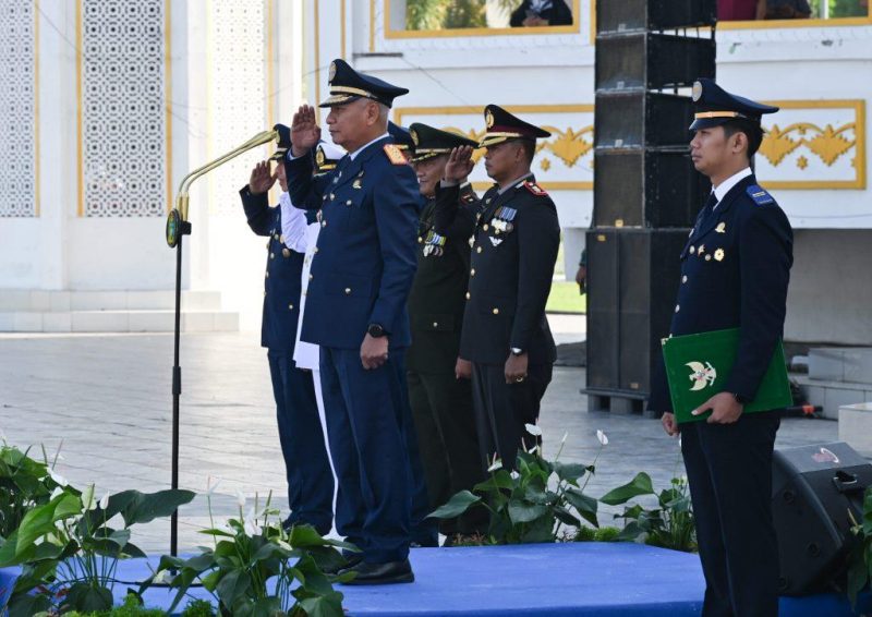 Wakil Gubernur Sumatera Utara Surya memimpin upacara peringatan Hari Perhubungan Nasional (Harhubnas) 2026 di Lapangan Astaka, Jalan Pancing, Deliserdang, Kamis (17/9/2026). Foto: Ist.