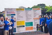 Tujuh Track Baru: Deputy Secretary General (Tourism), Ministry of Tourism Art and Culture YBr Mr Chua Choon Hwa dan Direktur MYSTA Mr Idroose Tambarin menandatangani tujuh track baru bersepeda di malaysia. Terlihat Direktur Divisi Promosi Internasional Asia Tenggara, Pariwisata Malaysia Mrs Baizuri Baharum, Direktur MYSTA Mr Idroose Tambarin, perwakilan Bike Aid Singapore, Event Organizer Tough Gorilla Azura Zainol Abidin. (Foto Pn Ade Azura)