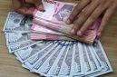 Rupiah melemah menembus level Rp18.002 per dolar AS pada Selasa (29/9/2026), Bank Indonesia segera lakukan triple intervention jaga stabilitas nilai tukar. Foto: Ist.
