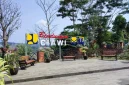 Taman penanda Bendungan Ciawi yang dikelola PT Brantas Abipraya (Persero) tampak terawat. Perusahaan kontraktor pelat merah ini kini mengaku menanggung tunggakan pembayaran mencapai Rp1,5 triliun kepada ratusan subkontraktor akibat restitusi pajak Rp800 miliar yang belum dicairkan serta lonjakan harga material konstruksi. Foto: Ist.