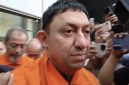 Fahd A Rafiq tampak didampingi petugas saat digiring keluar ruangan KPK, Selasa (15/9/2026). Fahd resmi ditetapkan sebagai tersangka dalam kasus suap pengurusan Hak Guna Bangunan Kabupaten Bogor. Ini merupakan kali ketiga ia berurusan dengan KPK, sehingga kini berstatus residivis yang dapat memperberat ancaman hukuman pidana yang dijatuhkan kelak. Foto: Ist.