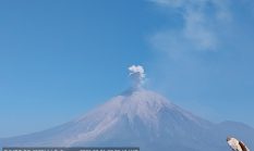 Gunung Semeru Kembali Erupsi Sabtu Pagi, Kolom Abu 700 Meter, Ini Larangan PVMBG