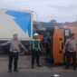 Petugas kepolisian mengamankan lokasi kecelakaan beruntun di Jalan Jamin Ginting, Sibolangit, Kabupaten Deli Serdang, Kamis (10/9/2026). Foto: Ist.