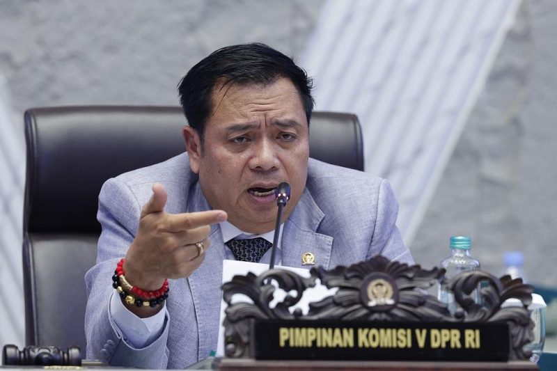 Ketua Komisi V DPR Lasarus. Foto: Ist.