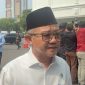 Menteri Pendidikan Dasar dan Menengah, Abdul Mu'ti memberikan keterangan kepada wartawan sesaat setelah tiba di Istana Merdeka, Jakarta, Rabu (23/9/2026). Ia hadir dalam Rapat Terbatas yang dipimpin Presiden Prabowo Subianto guna membahas rencana kebijakan pendidikan gratis mulai dari SD hingga Perguruan Tinggi Negeri. Foto: Ist.