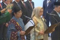 Destry Damayanti (kiri) bersama Aida Suwandi Budiman dan Solikin M. Juhro saat mengucapkan sumpah jabatan Dewan Gubernur Bank Indonesia periode 2026–2031 di Mahkamah Agung, Rabu (2/9/2026). Foto: Ist.