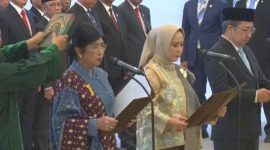 Destry Damayanti (kiri) bersama Aida Suwandi Budiman dan Solikin M. Juhro saat mengucapkan sumpah jabatan Dewan Gubernur Bank Indonesia periode 2026–2031 di Mahkamah Agung, Rabu (2/9/2026). Foto: Ist.