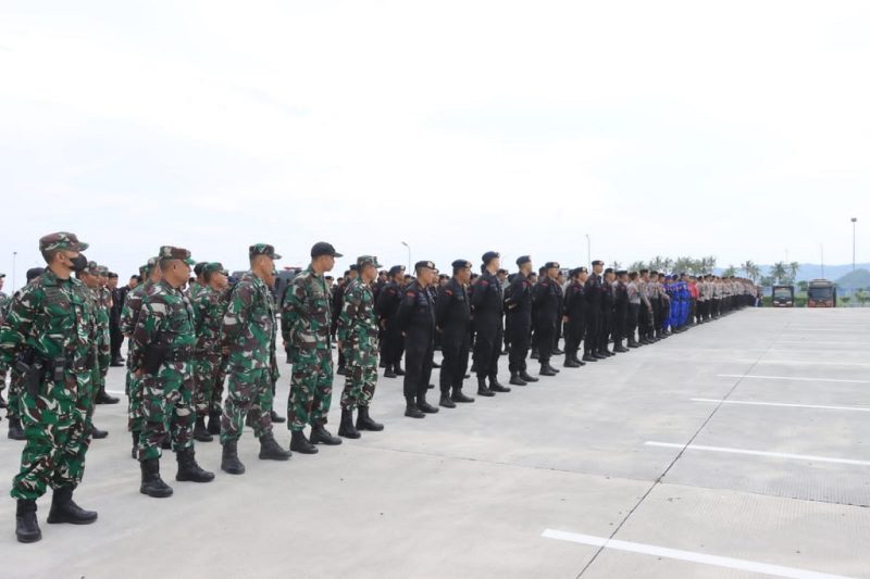 Sebanyak 1.279 personel gabungan dari TNI, Polri, dan instansi terkait bersiap disiagakan untuk penanganan dampak erupsi Gunung Anak Krakatau, Selasa (8/9/2026). Foto: Ist.